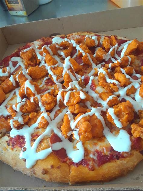 BUFFALO'S PIZZA .